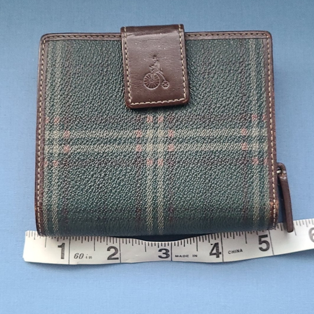Bean pole wallet